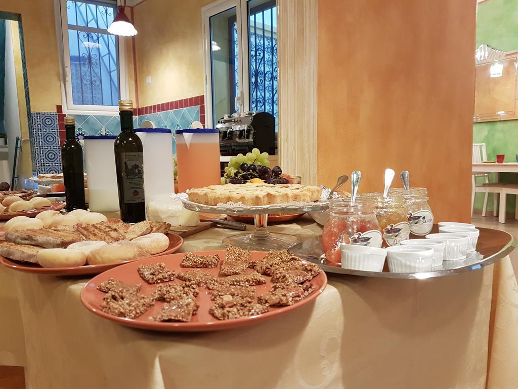 Sant'Agostino Suites & Rooms Мадзара дел Вало Екстериор снимка