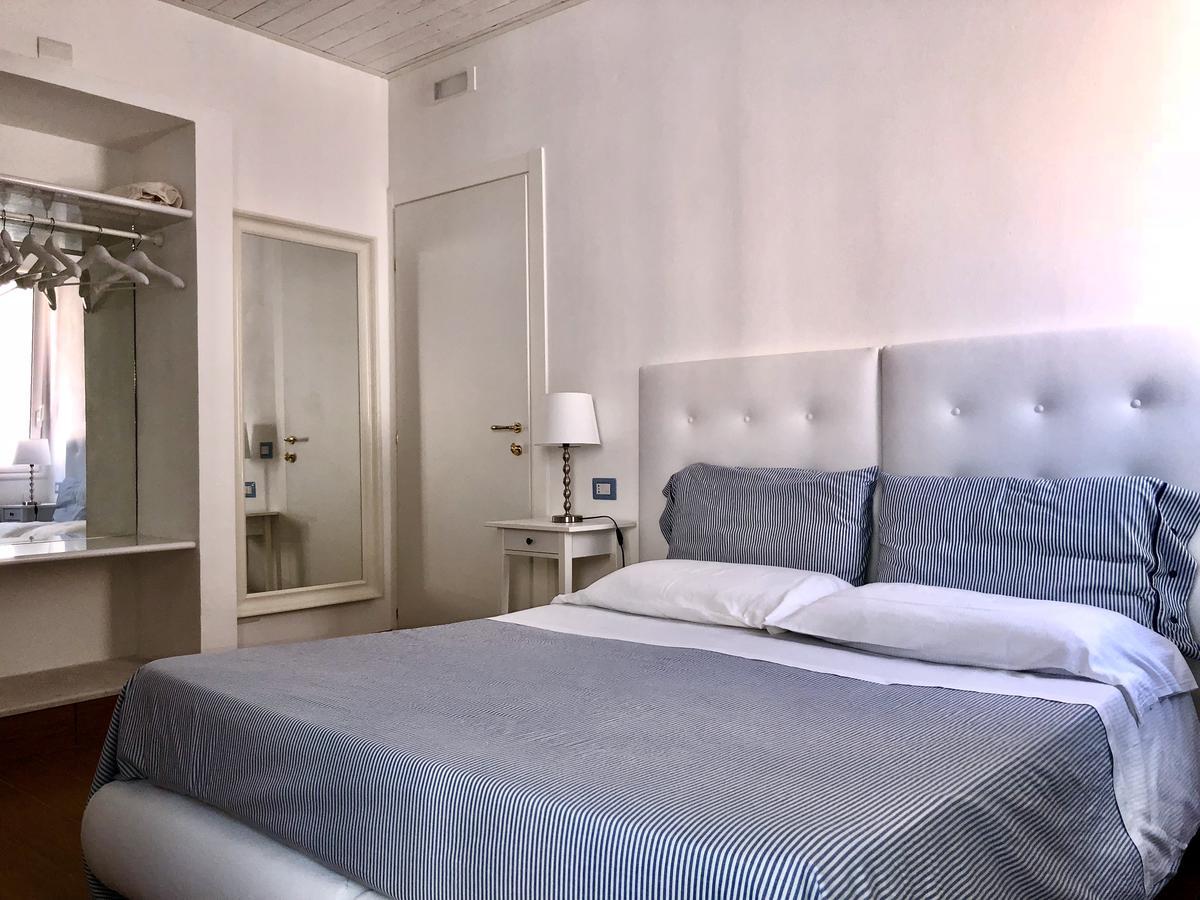 Sant'Agostino Suites & Rooms Мадзара дел Вало Екстериор снимка